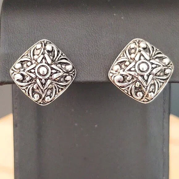 Premier Designs silver and black earrings - Picture 3 of 9